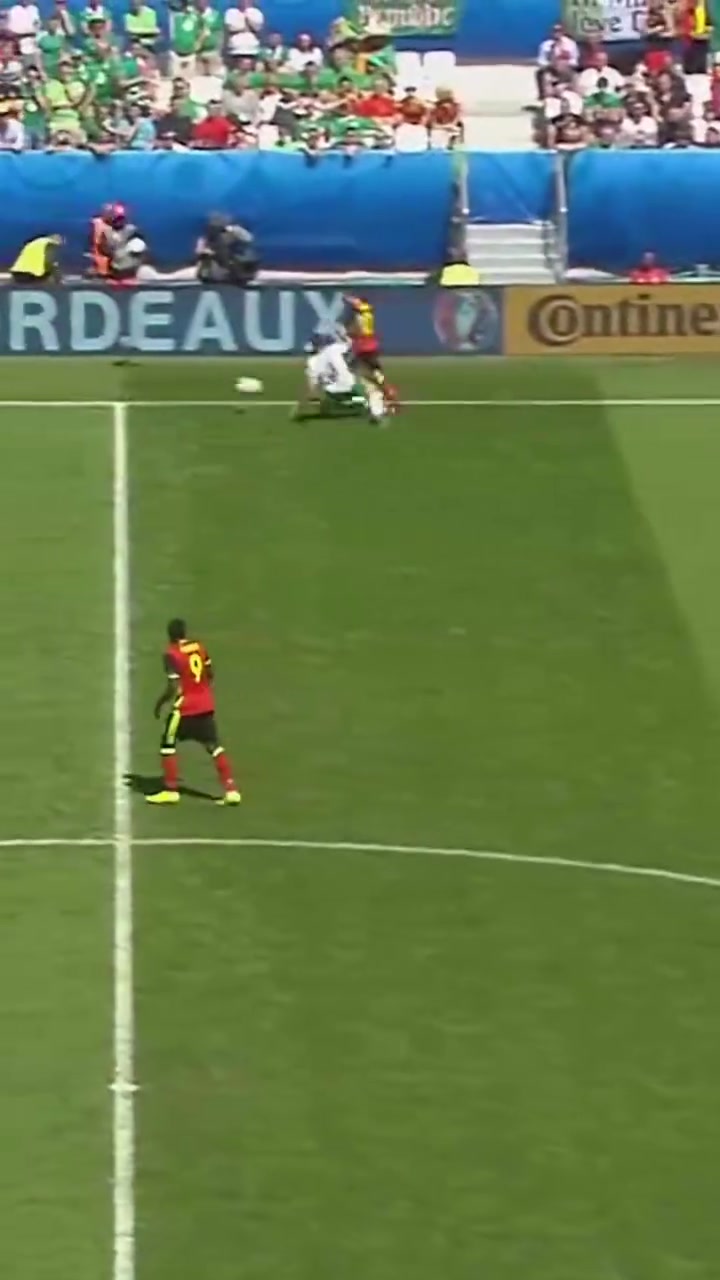 一去不復(fù)返當(dāng)年的阿扎爾是這么踢球的