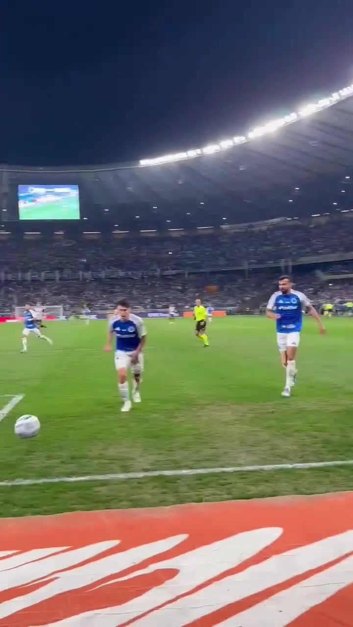 騷內(nèi)馬爾巴甲聯(lián)賽中戲?；蔚狗朗厍騿T