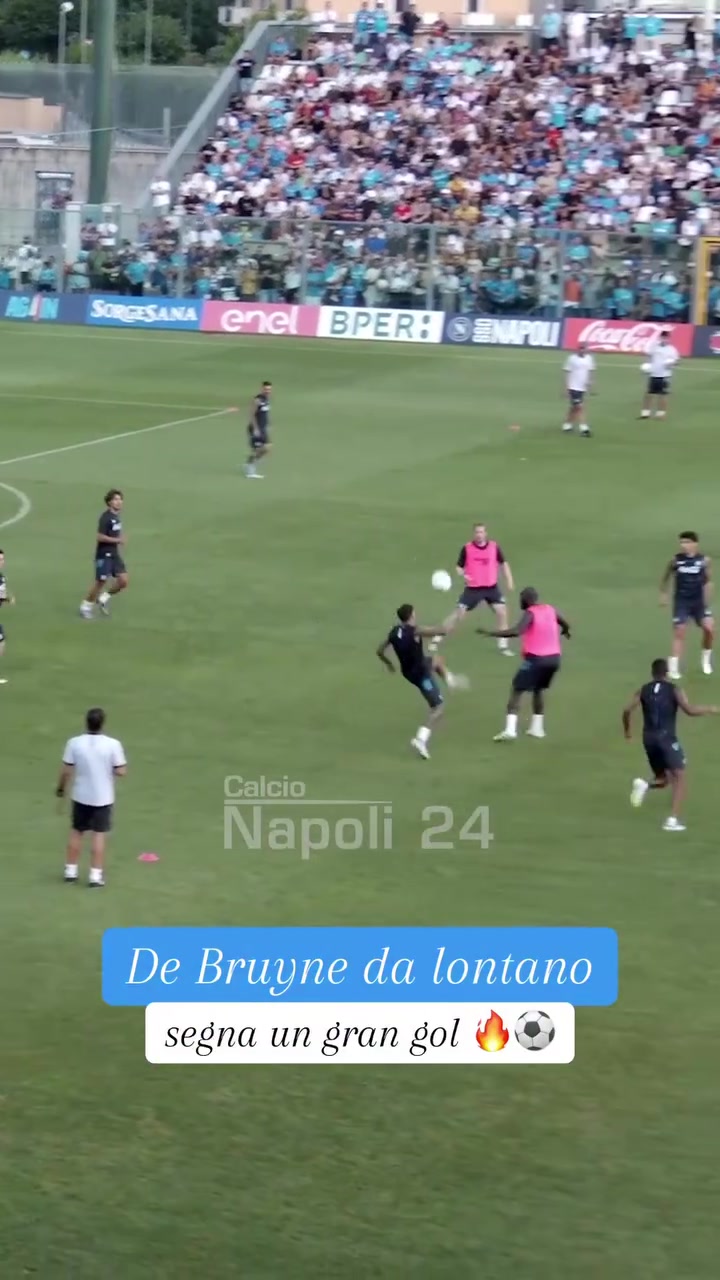 黃金搭檔那不勒斯訓練賽盧卡庫助攻德布勞內(nèi)破門