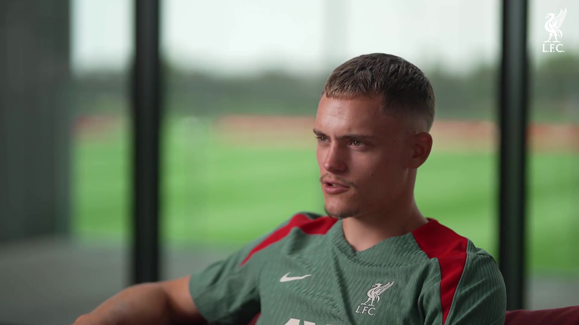 維爾茨做出加盟利物浦的決定很容易因?yàn)樗麄兪鞘澜缜叭銟?lè)部