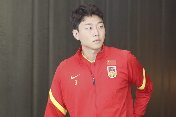 裴力批評(píng)足協(xié)缺乏統(tǒng)籌安排,亞冠傷病問(wèn)題影響國(guó)足備戰(zhàn)