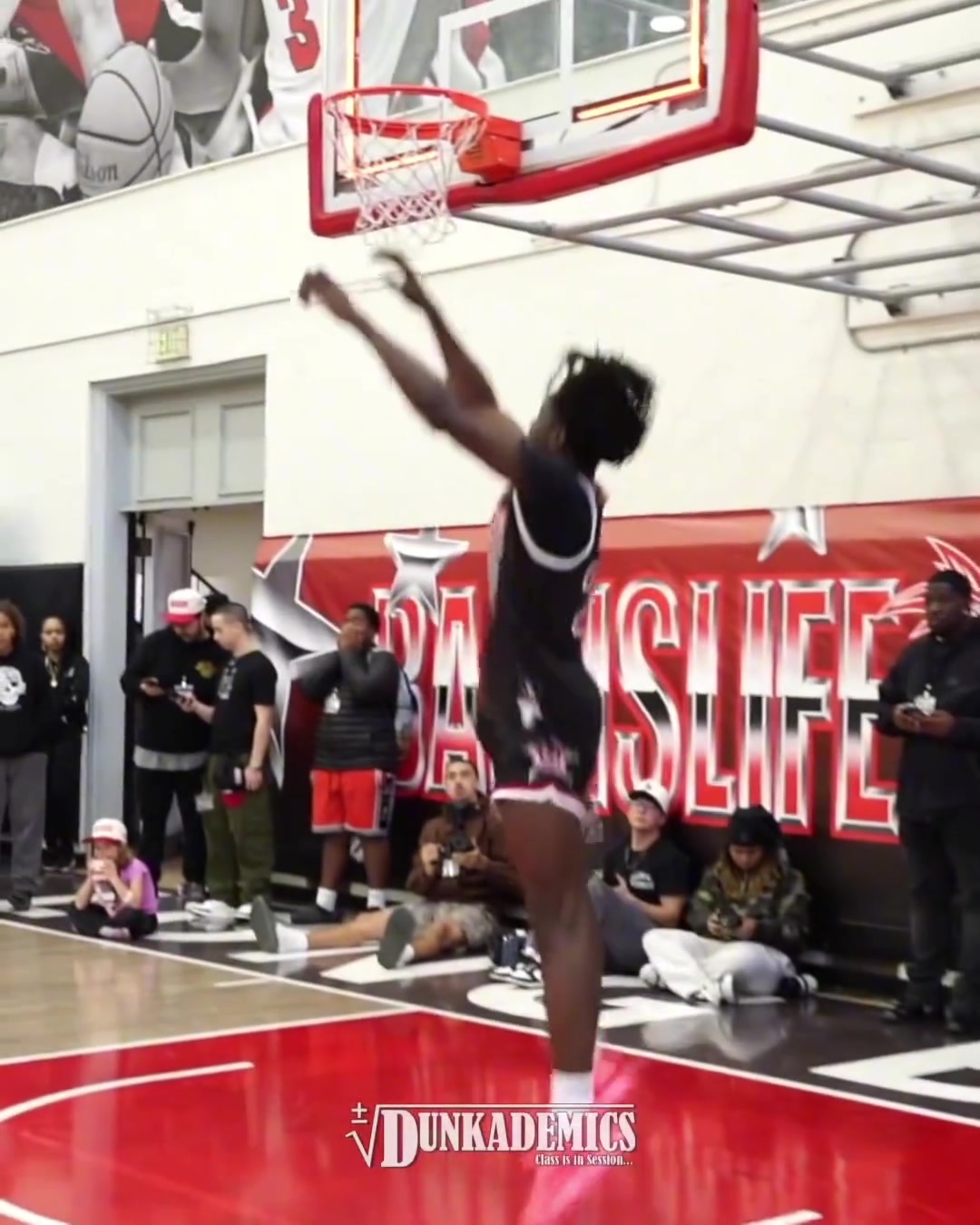 可能是史上最能跳高中生Vieux縱跳達(dá)到130公分