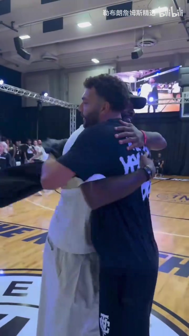 現(xiàn)場(chǎng)很多老熟人啊比斯利單挑斯蒂芬森集錦歐文擔(dān)任解說(shuō)