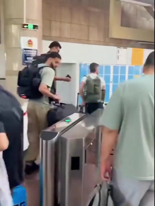 行走的人形高達 文班亞馬真是太帥太亮眼了