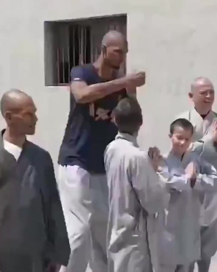 下賽季我給你來個這個文班在少林看樣子沒少練腿法啊