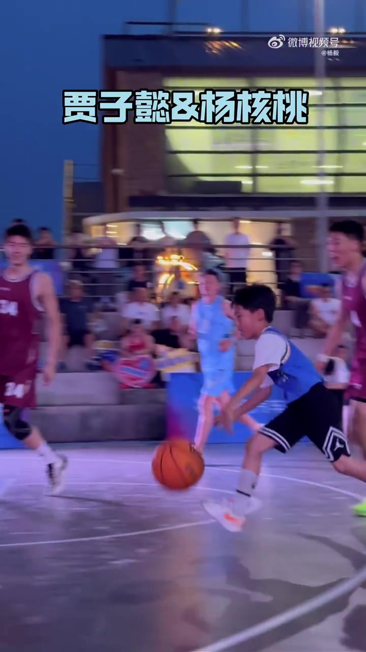 周琦to楊毅兒子和賈磊女兒北京明年奪冠就指著你們倆了