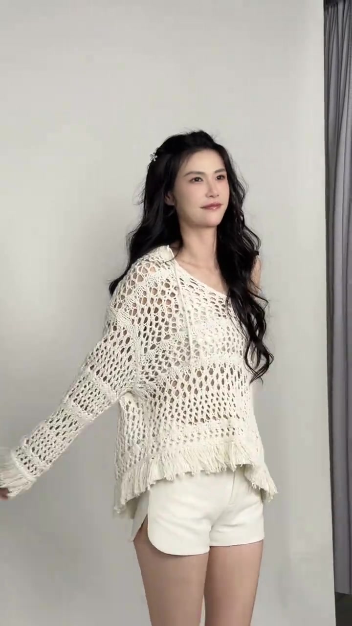 前女籃國手許諾又來拍攝長腿寫真了