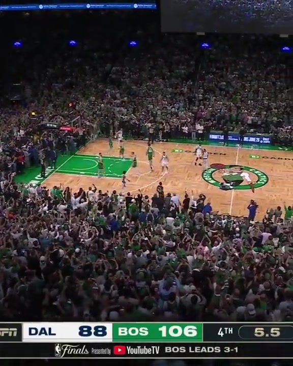 綠色狂歡去年的今天凱爾特人擊敗獨行俠奪得隊史第18冠