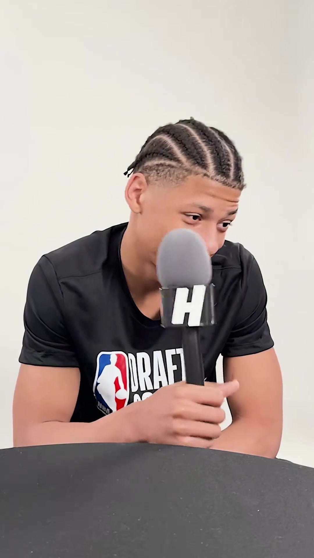 東契奇SGA華子三人對比現(xiàn)在球迷這么不待見東子