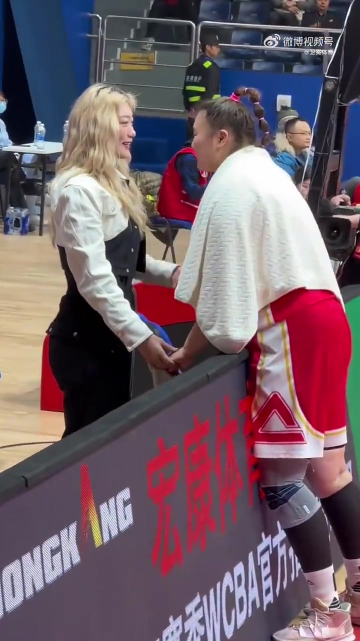 看得出來李夢也很喜歡大寶貝呀