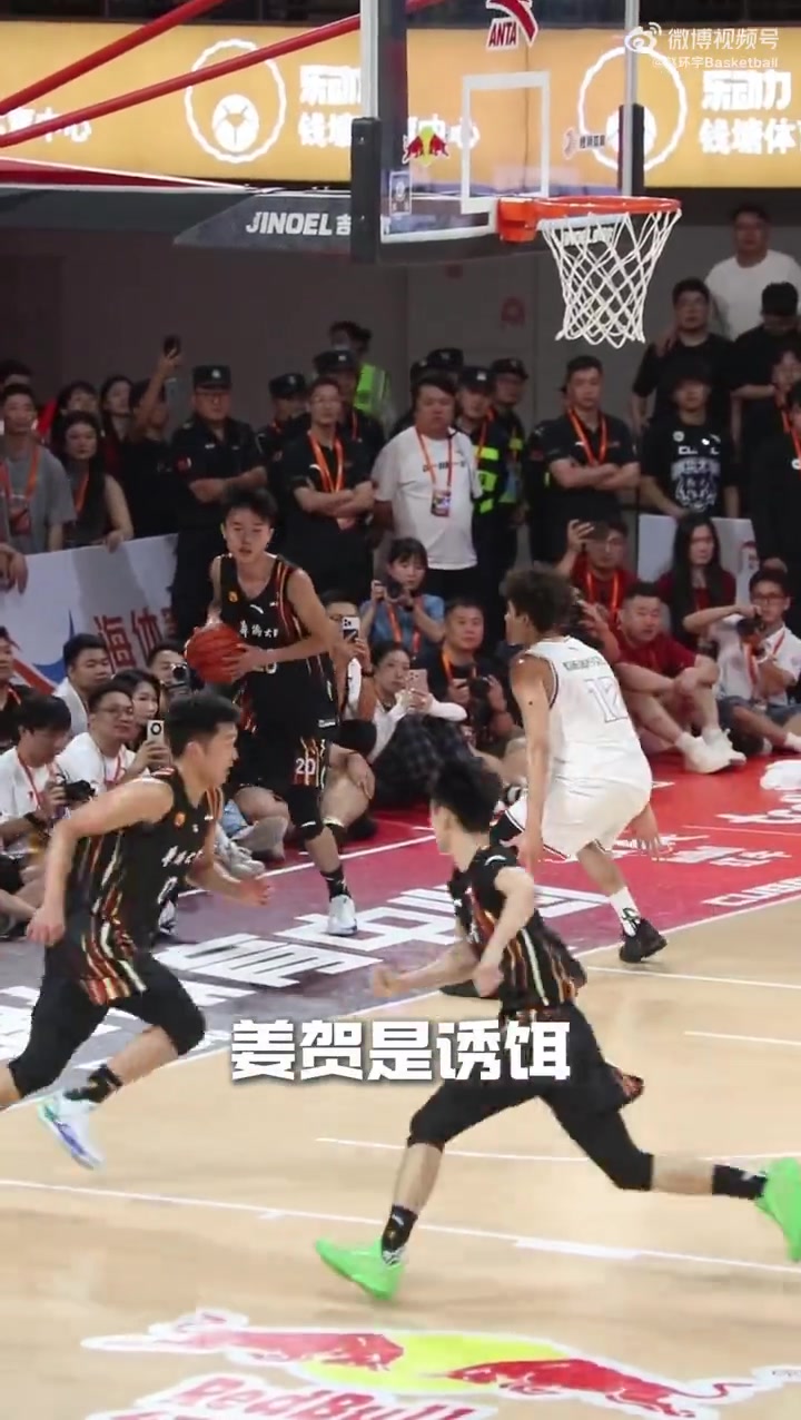 還能這么玩華僑大學(xué)離奇的底線發(fā)球戰(zhàn)術(shù)把對手都搞麻了