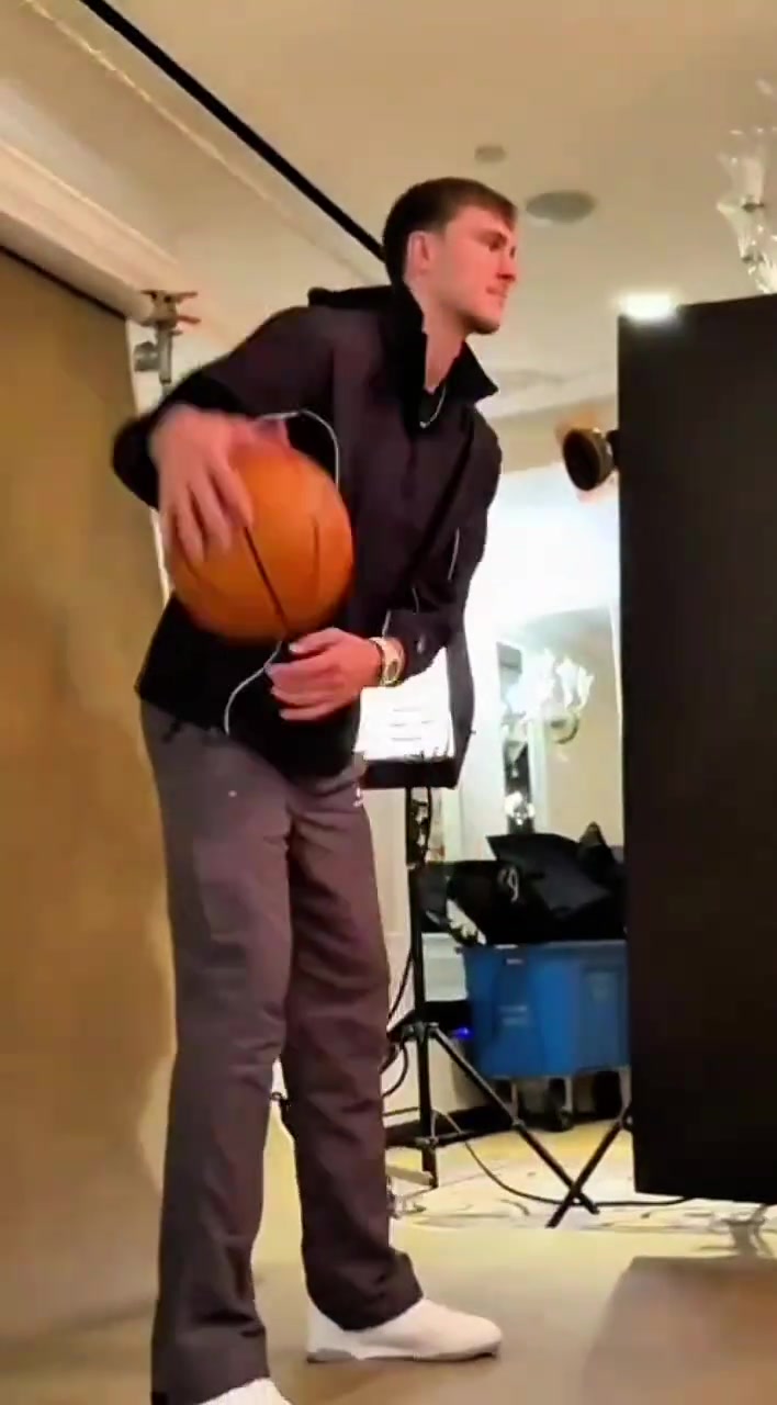 蓄勢待發(fā)弗拉格已準(zhǔn)備好參加明天的選秀