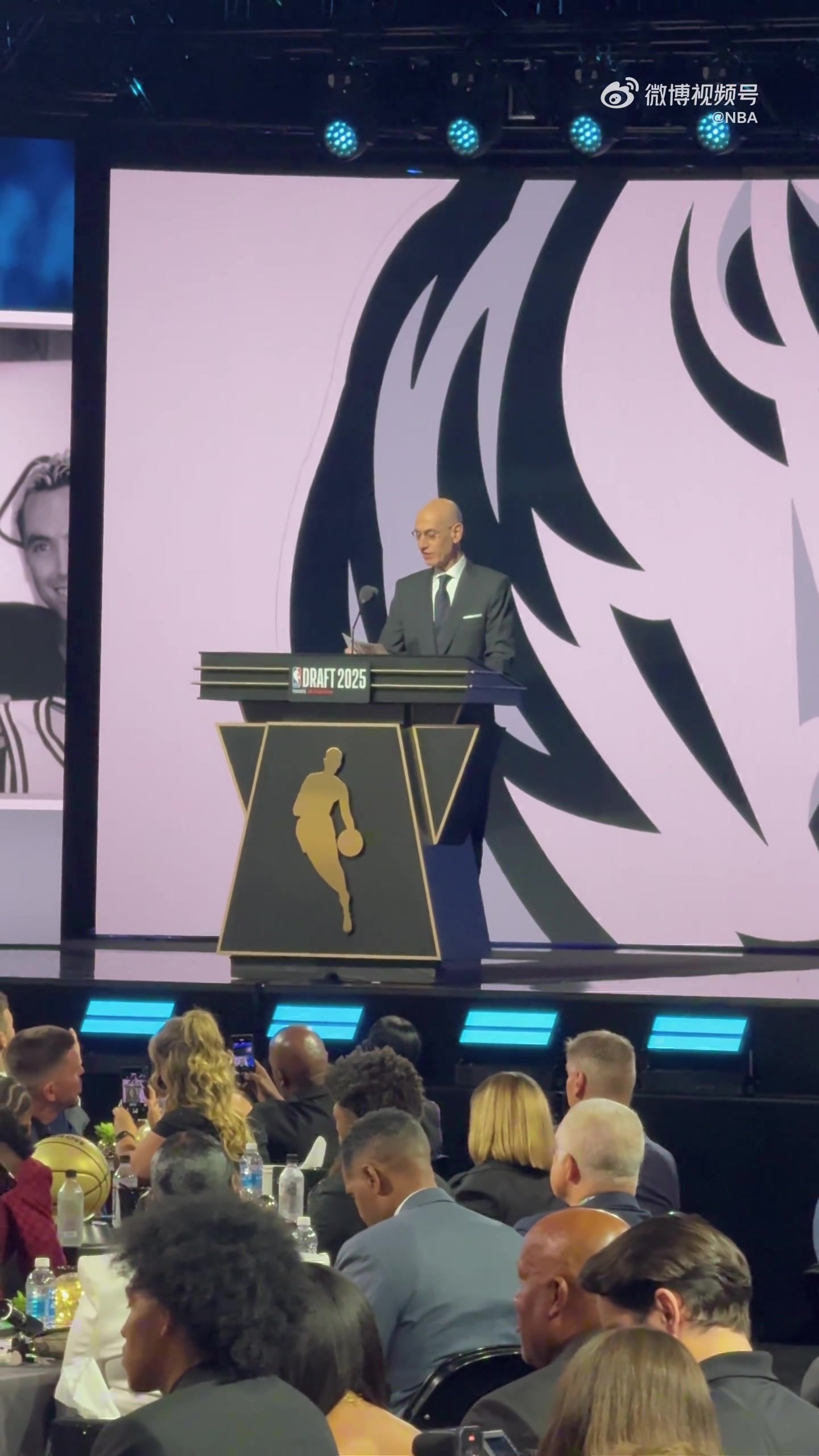 感受現(xiàn)場(chǎng)熱烈氛圍弗拉格當(dāng)選狀元現(xiàn)場(chǎng)版歡呼和掌聲巨大