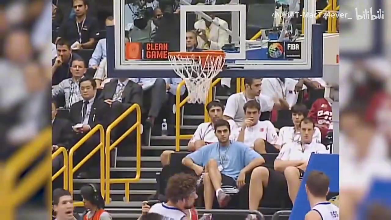 不是一個(gè)維度男籃名場(chǎng)面姚明打爆亞洲第一中鋒河升鎮(zhèn)