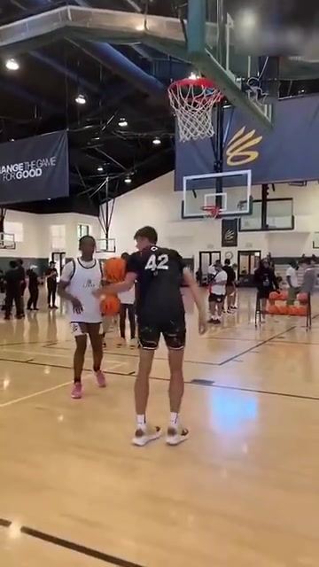 這狀元有點東西弗拉格上演原地大風(fēng)車暴扣