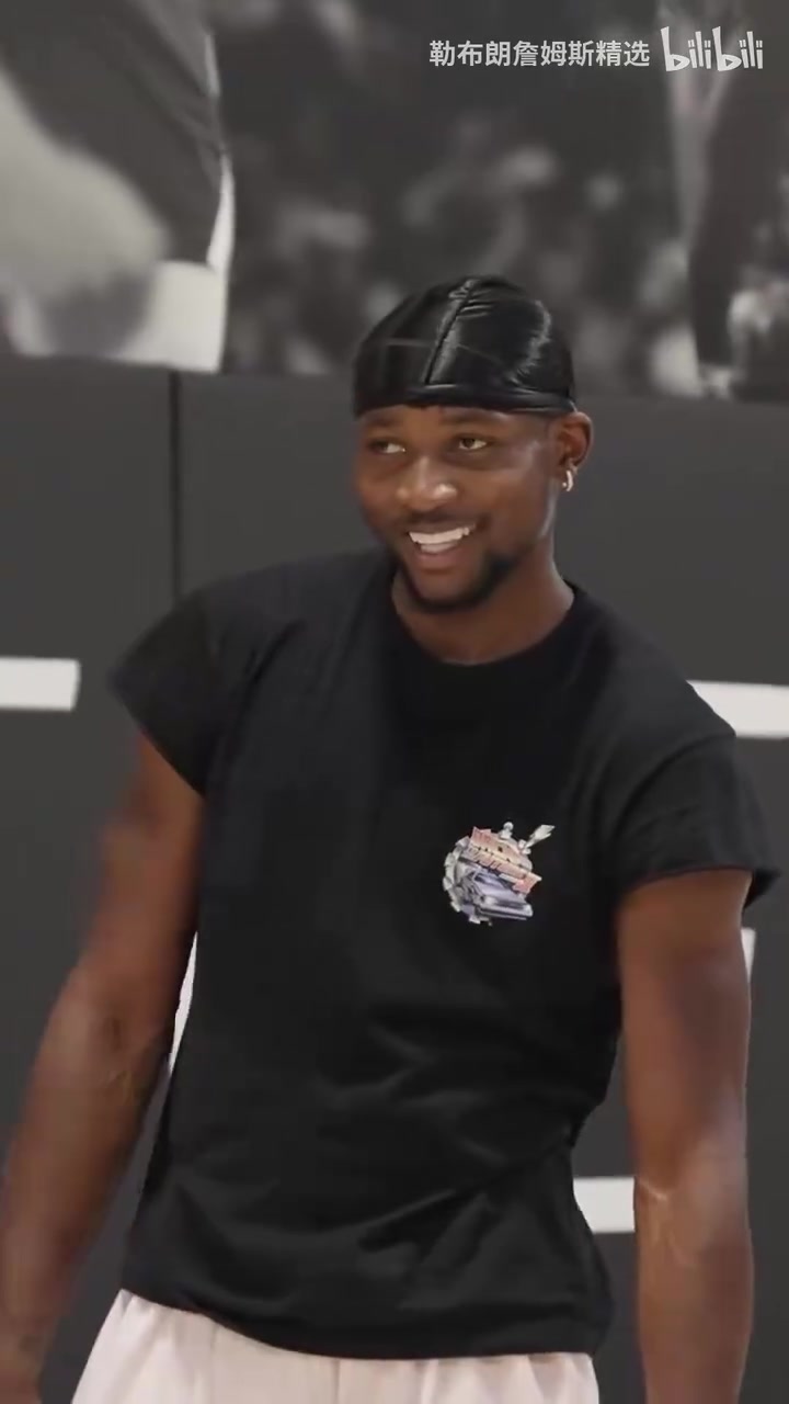 下賽季會(huì)在哪里呢庫(kù)明加休賽期猛練