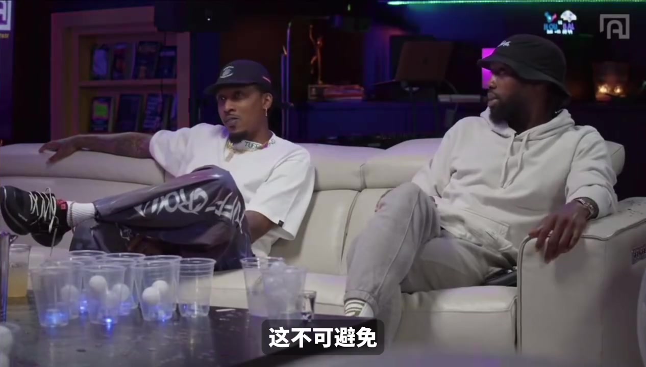 貝弗利此前愛德華茲必然會(huì)離開森林狼他得去大市場(chǎng)展現(xiàn)自己