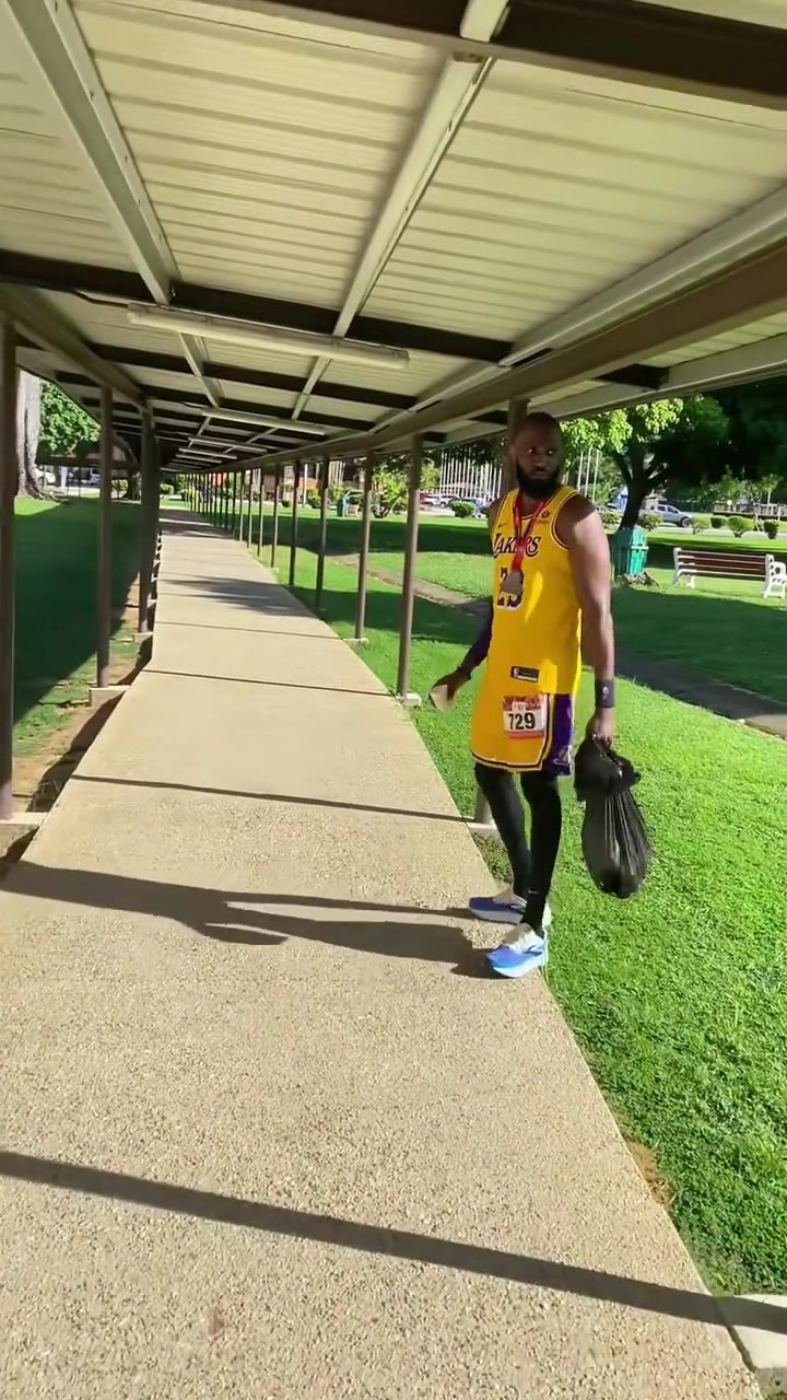 聯(lián)盟第一人詹姆斯杜蘭特的完美結(jié)合