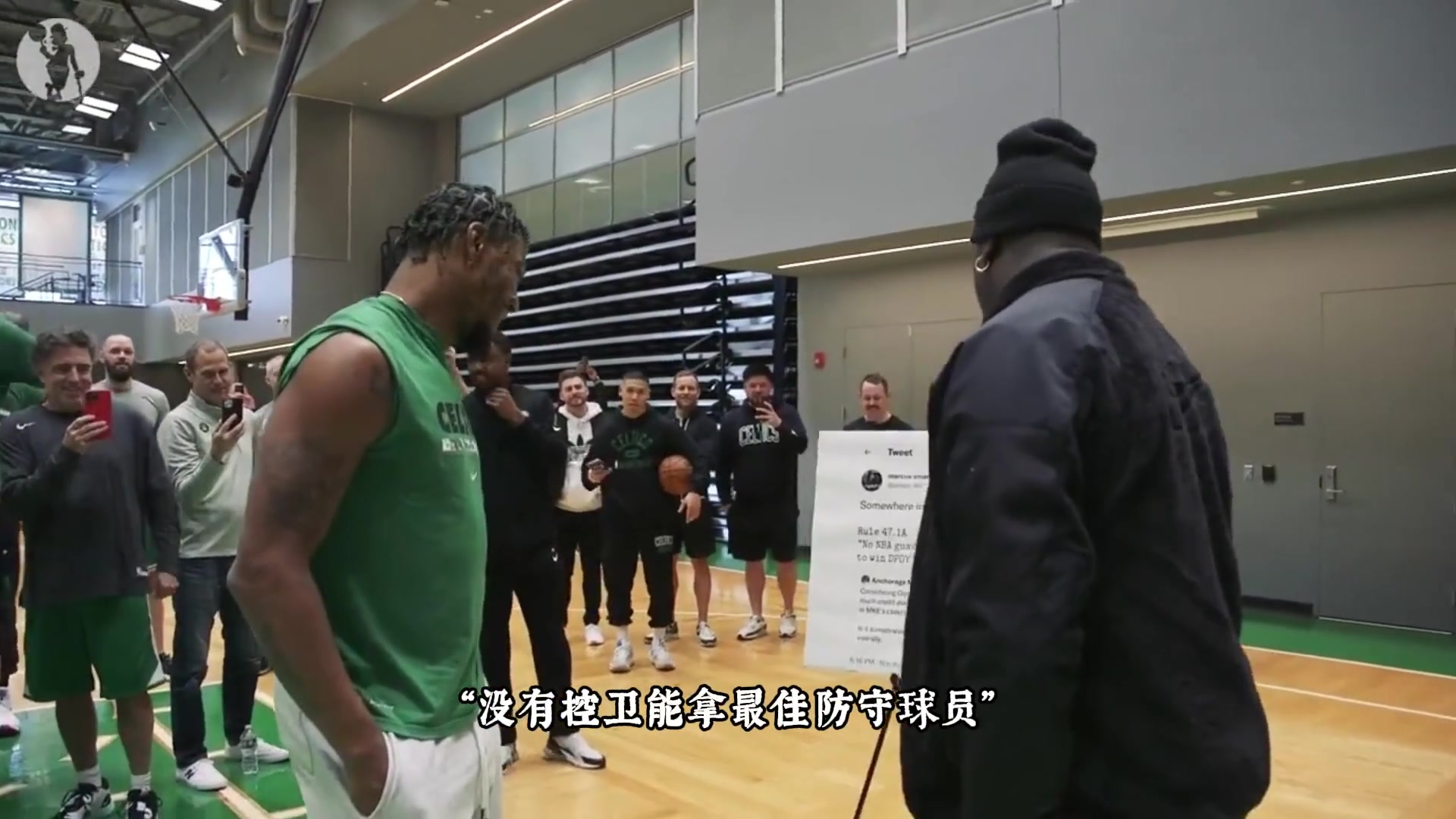 和東契奇完美互補(bǔ)名場(chǎng)面佩頓親自為斯瑪特頒DPOY