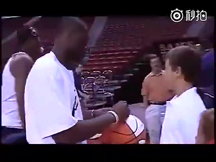 保羅不怕你們笑哥在當年也被人霸凌過