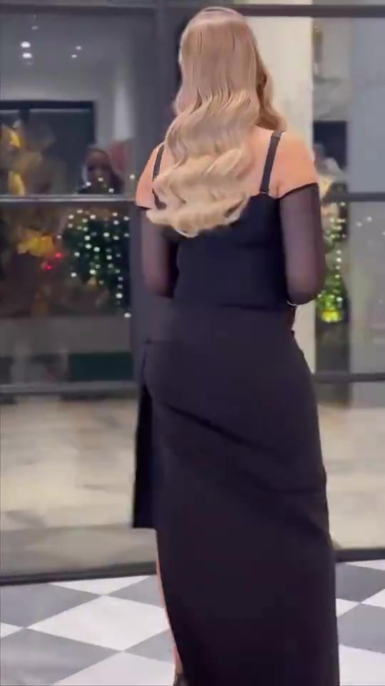 不得不說詹嫂薩瓦娜真是風(fēng)韻猶存啊