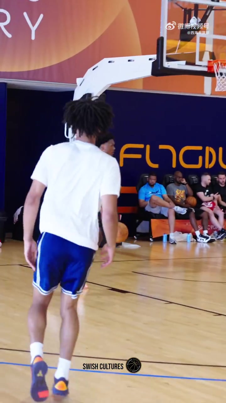 狀態(tài)很不錯啊火箭阿門-湯普森開拓者夏普等球員在西班牙合練