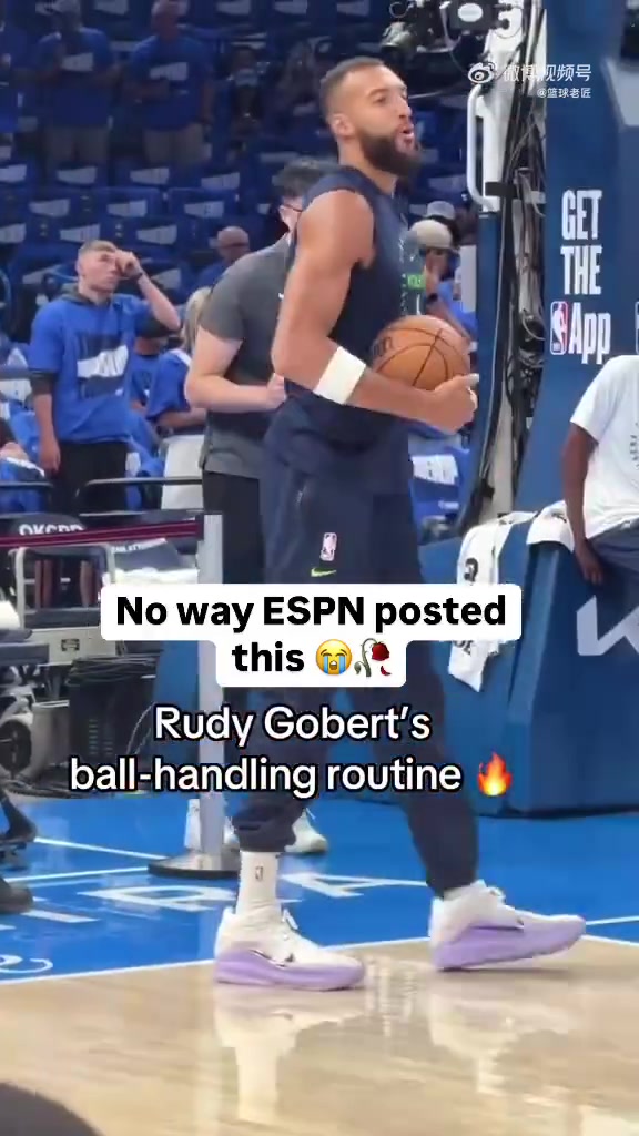 這是NBA球員戈貝爾雙手控球訓(xùn)練有種我上我也行的感覺