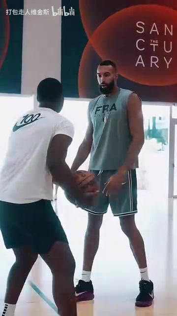 要轉(zhuǎn)型成空間型中鋒了戈貝爾苦練中投擋拆后三分