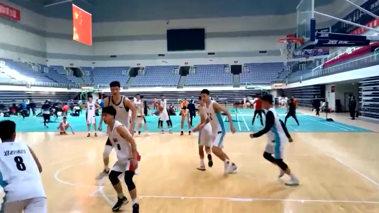 畫質越糊 實力越強你能找到楊瀚森嘛