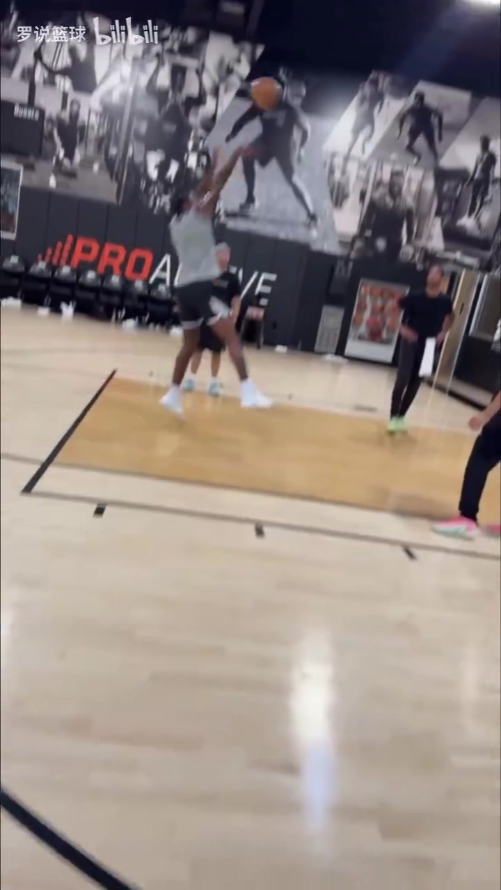 杰倫-格林最新訓(xùn)練視頻苦練中距離新賽季他能在太陽(yáng)爆發(fā)嗎