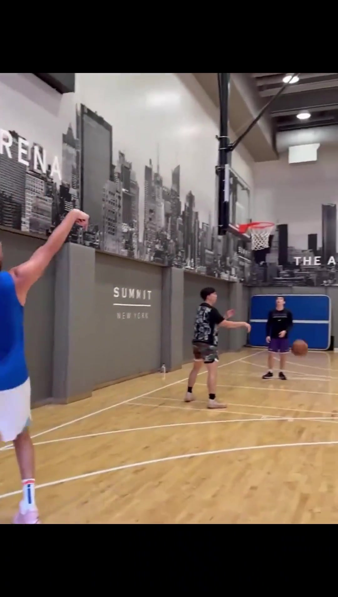 一鏡到底克萊夏天近期訓練連中70個三分...