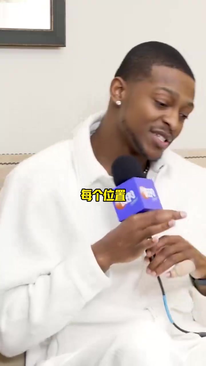 ?？怂乖u選當(dāng)下NBA各位置最快球員自己米切爾拉文阿門錫安薩爾