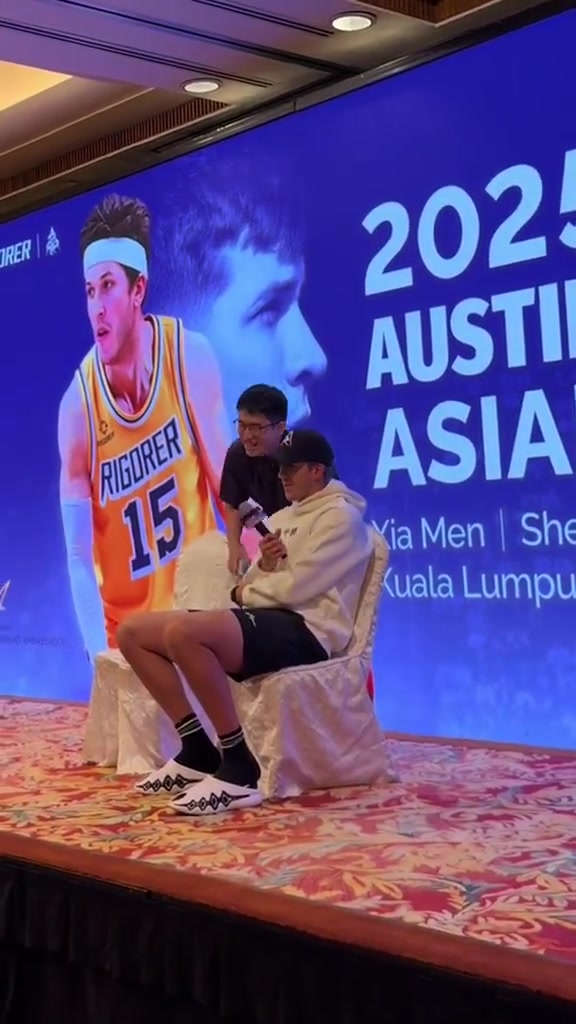 里夫斯被中國(guó)球迷貼臉開(kāi)大想要大合同還是冠軍小里我全都要