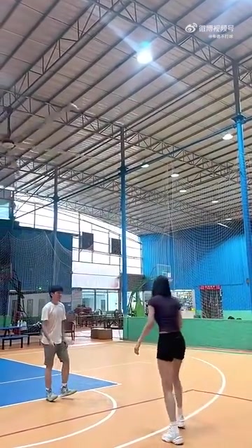 撩頭發(fā)那一下真的很有赤木晴子的感覺(jué)