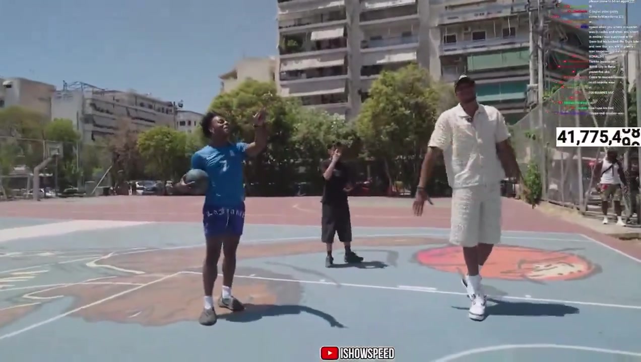 字母哥和甲亢哥一起希臘行 沒想到1米75的甲亢說扣就扣