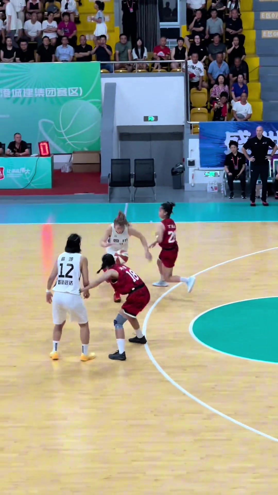 李夢狀態(tài)看著很好啊如果亞洲杯帶她會(huì)不會(huì)結(jié)局有所不同