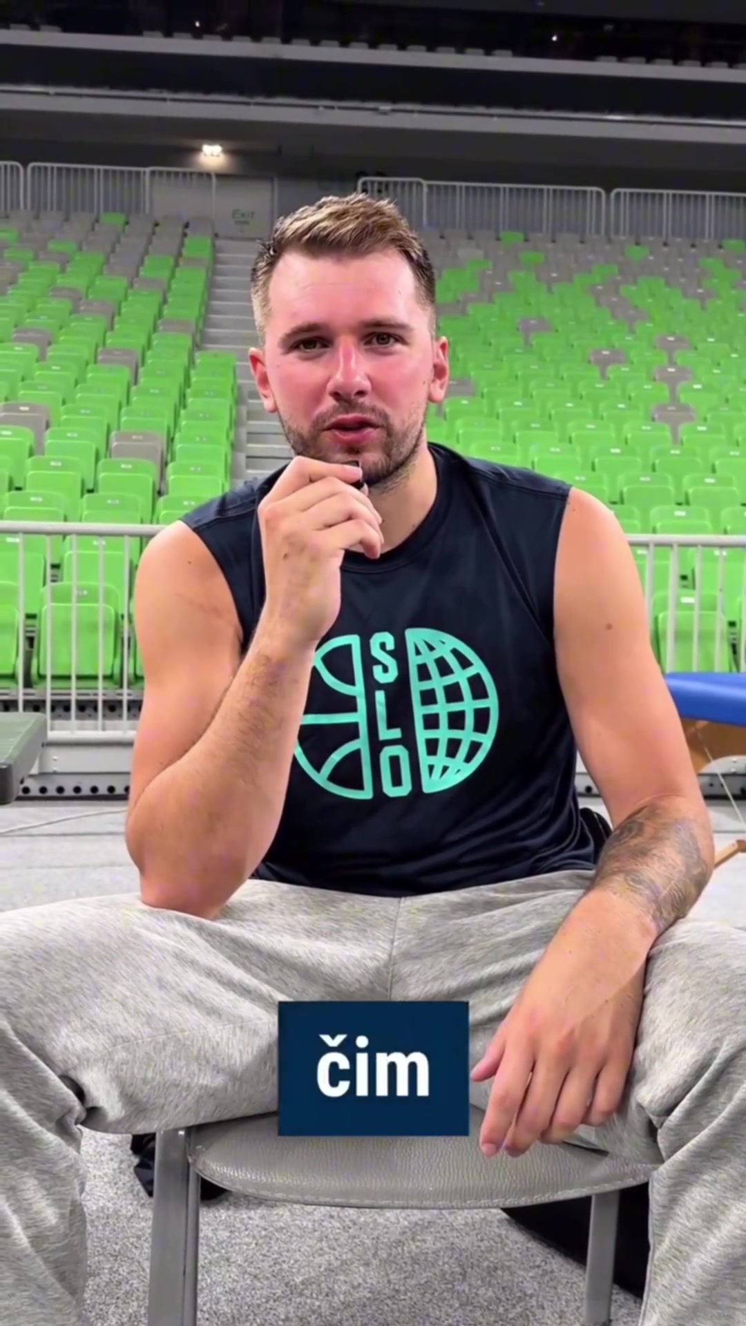 東契奇我明天會(huì)在和英國(guó)隊(duì)的比賽中復(fù)出請(qǐng)為我們加油吧