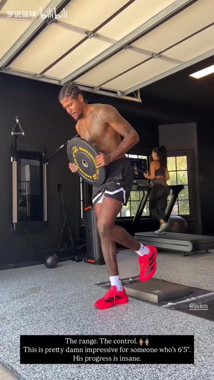 有點壯了杰倫-格林休賽期持續(xù)苦練中新賽季能在太陽爆發(fā)嗎