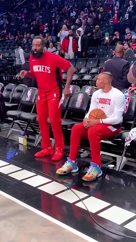 哈登和威少的組合當年給了火箭球迷多少遐想