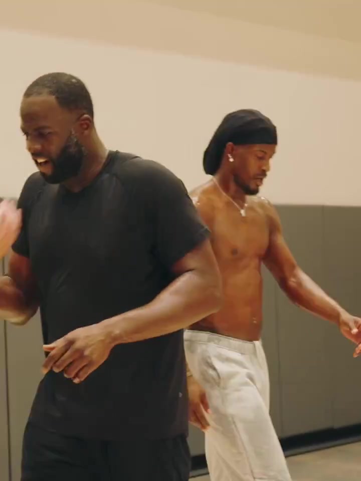 追夢(mèng)與巴特勒訓(xùn)練后喊話勇士這賽季會(huì)拿下那個(gè)該死的冠軍