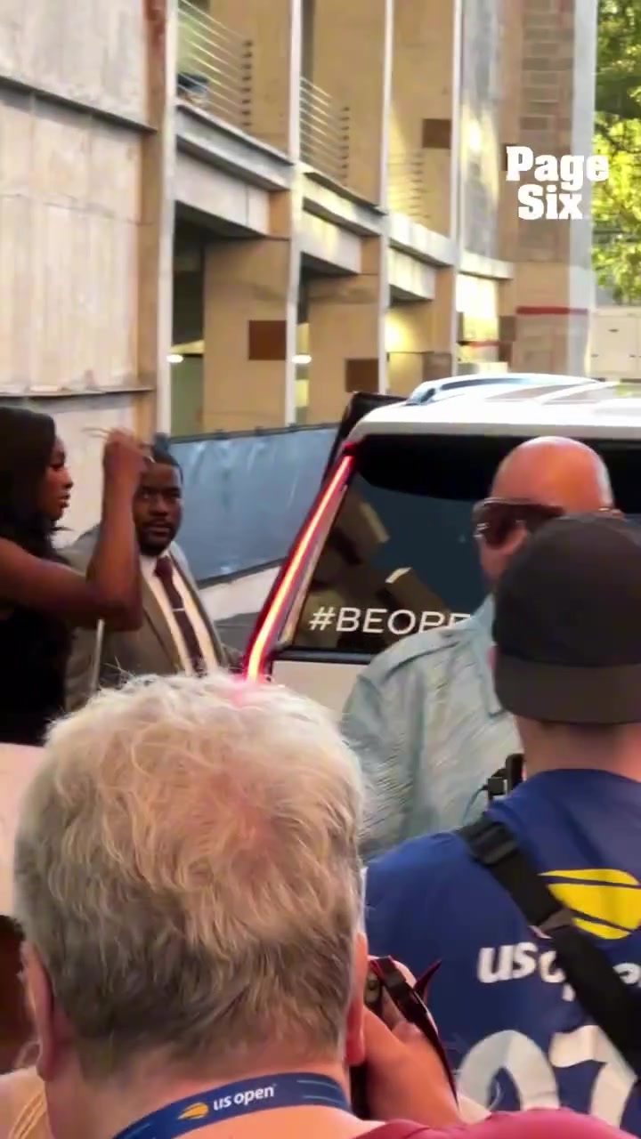 騎士球星米切爾帶新婚妻子觀看美網(wǎng) 這個兄弟們覺得如何