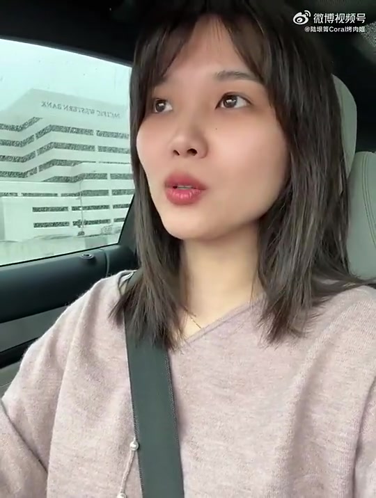 笑死烤肉姐爆料出去吃飯一黑人沖我大喊車窗搖下來(lái)才知道是小卡