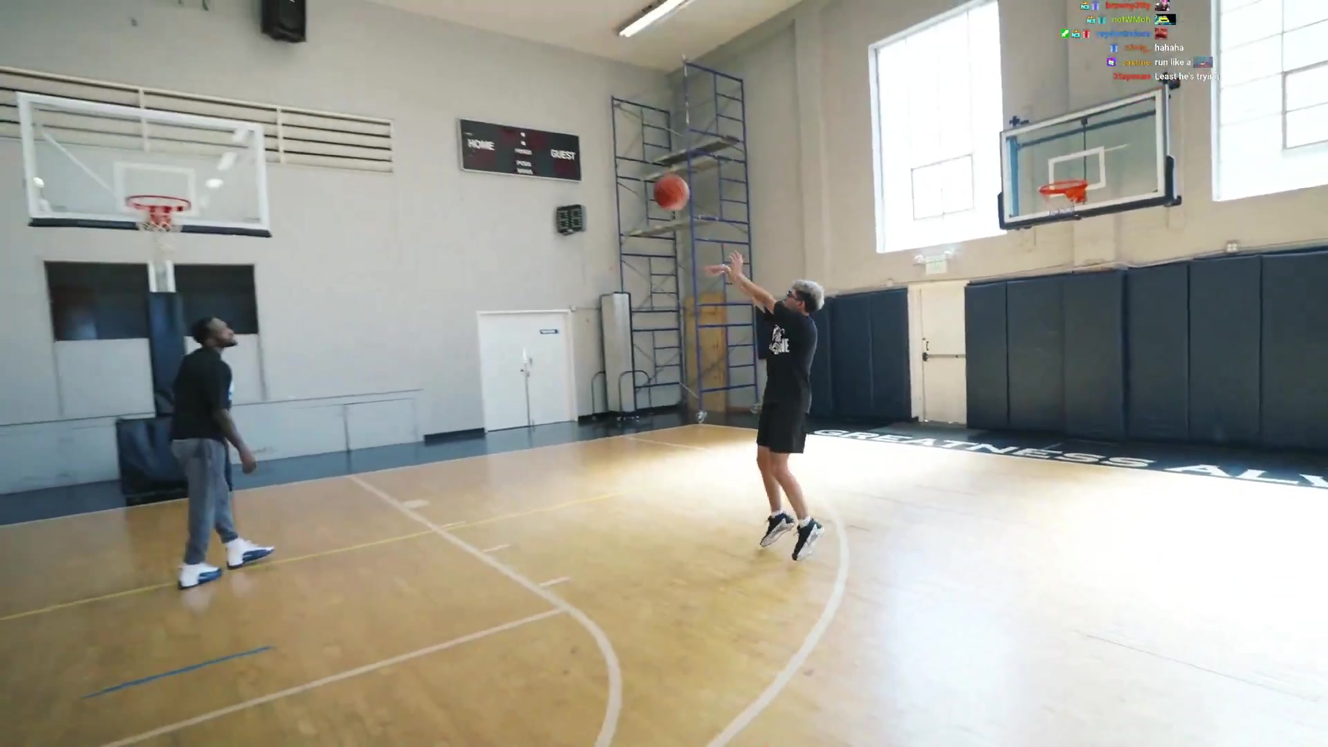 貝弗利庫(kù)里的投籃水平?jīng)]人能接近你隨便去問(wèn)任何一名NBA球員