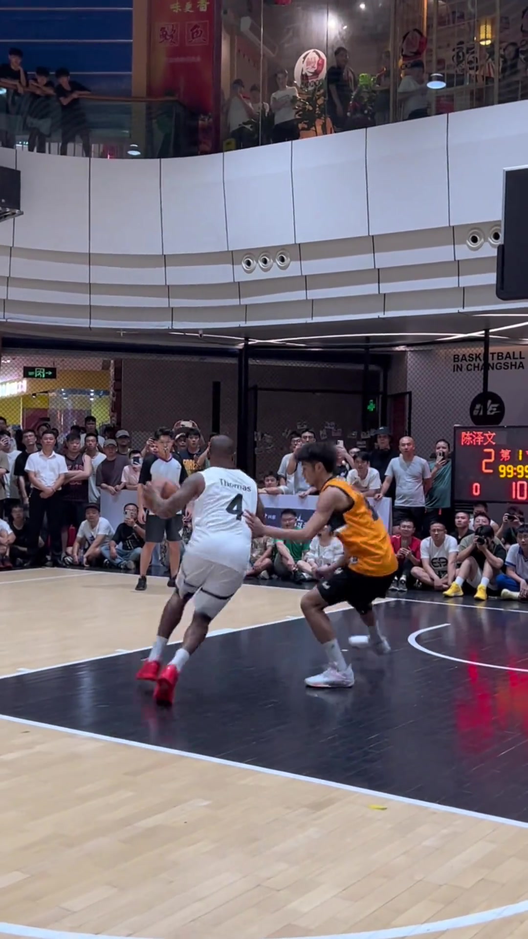 9.19和追夢(mèng)打百分陳澤文此前曾在單挑中擊敗過(guò)小托馬斯