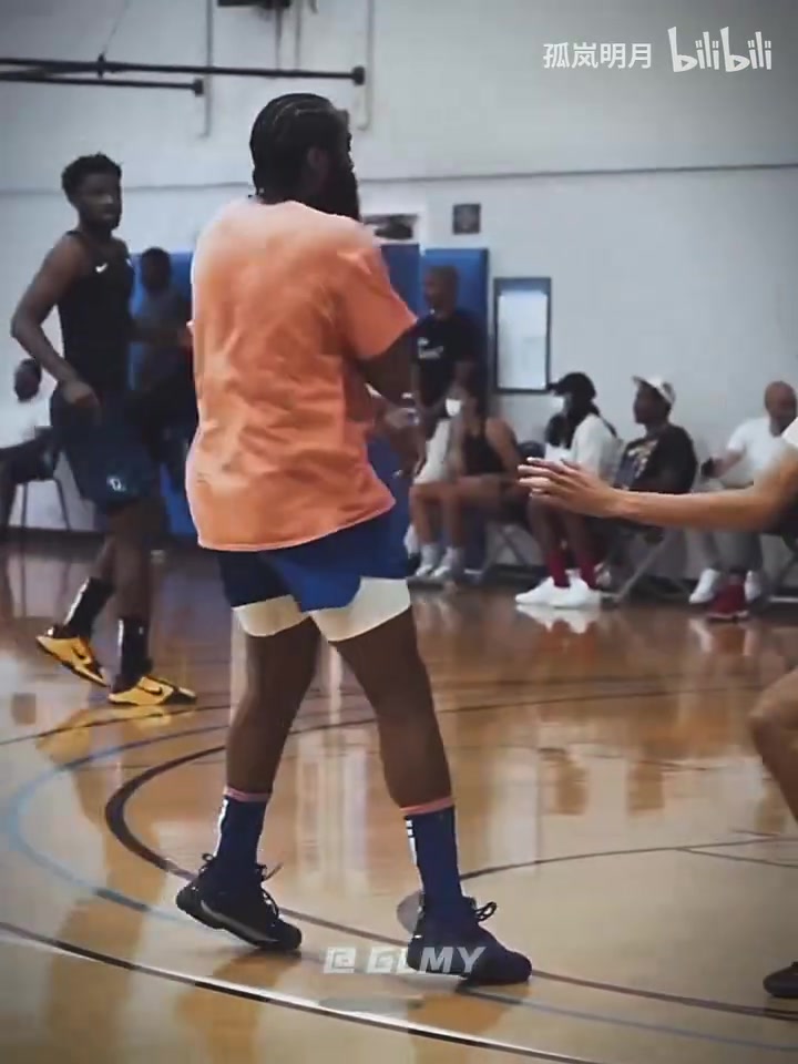 登峰造極哈登華麗單打合集掌控節(jié)奏的運控大師