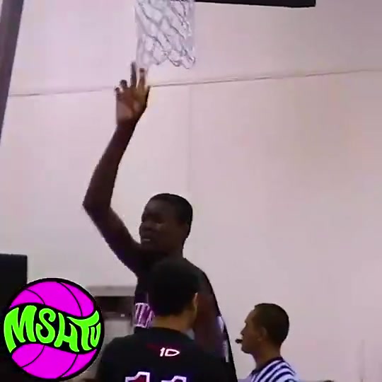 看看學生時期的艾頓是怎么打球的這也是天賦異稟啊