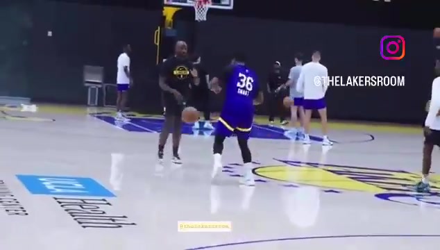 真的令人期待啊斯瑪特在今日球隊訓(xùn)練結(jié)束后還單獨進行加練