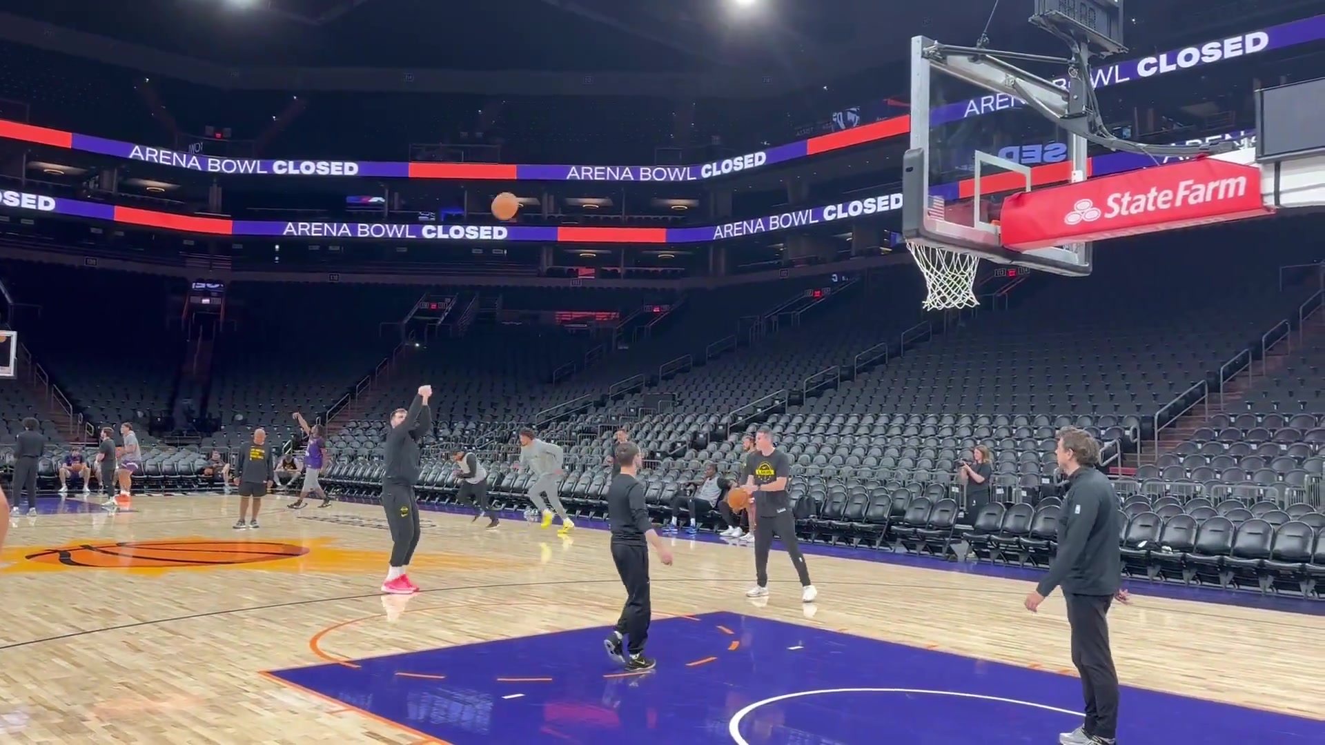 手感柔和東契奇投籃訓(xùn)練中 今晚將迎來(lái)季前賽首秀