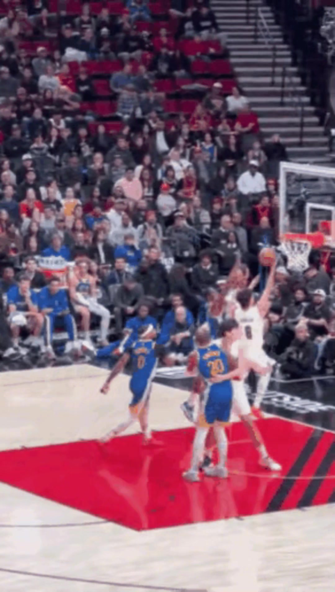 楊瀚森這個(gè)掩護(hù)滿滿都是細(xì)節(jié)霍福德動(dòng)彈不得隊(duì)友阿夫迪亞輕松得分