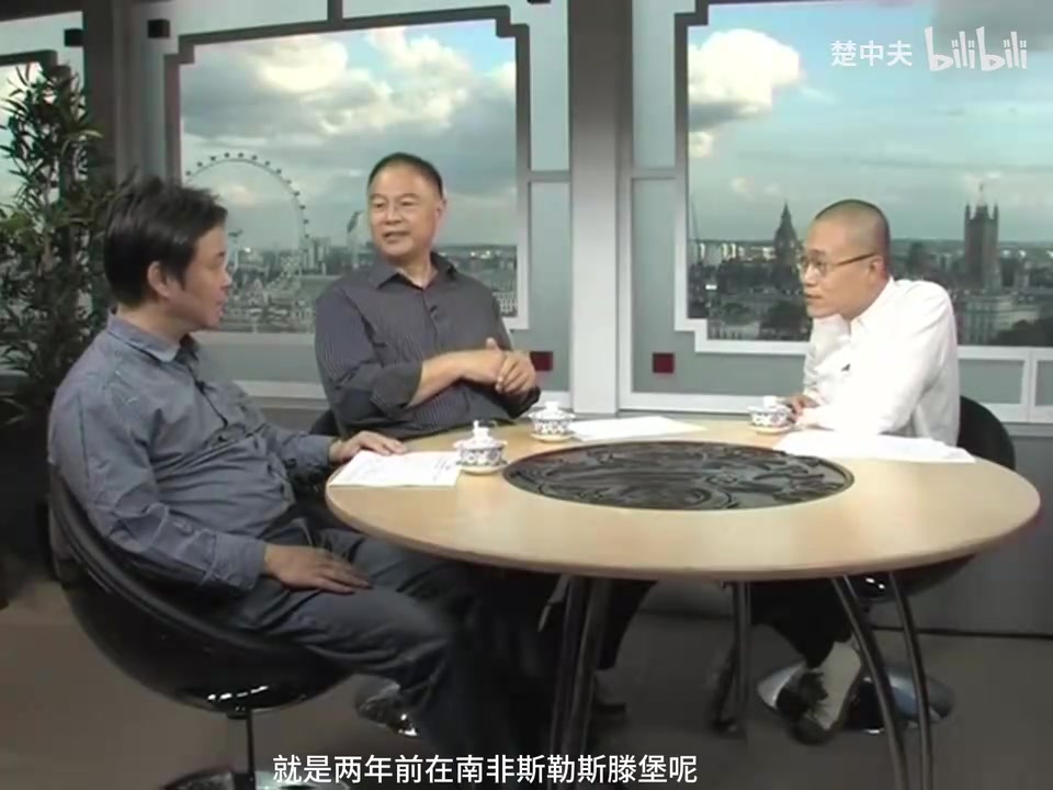 余華此前回憶第一次見到科比他希望到任何地方都出一下風(fēng)頭